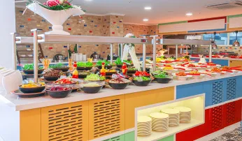 CRYSTAL WORLD OF COLOURS COMFORT COLLECTION Restaurants