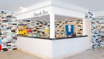 CRYSTAL WORLD OF COLOURS COMFORT COLLECTION Restaurants