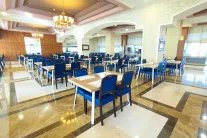 CRYSTAL DELUXE COMFORT COLLECTION Restaurants