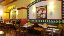 CRYSTAL DELUXE COMFORT COLLECTION Restaurants