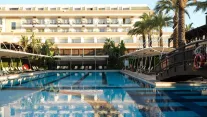 CRYSTAL DELUXE COMFORT COLLECTION Pools & Beach