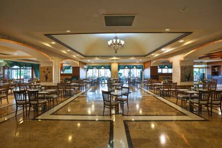 CRYSTAL FAMILY COMFORT COLLECTION Restaurants