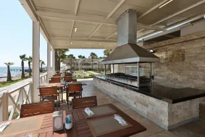 CRYSTAL FLORA PEARL COLLECTION Restaurants