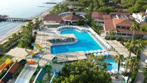 CRYSTAL FLORA PEARL COLLECTION Pools & Beach