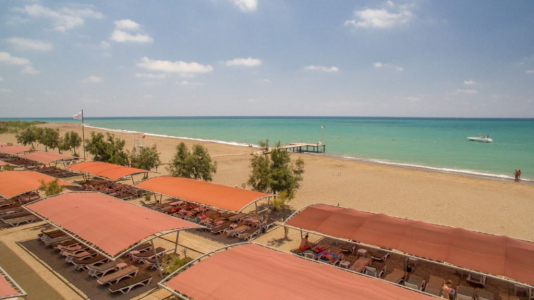 CRYSTAL PARAISO AQUA COLLECTION Pools & Beach