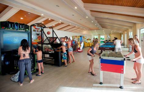 CRYSTAL PARAISO AQUA COLLECTION Activities