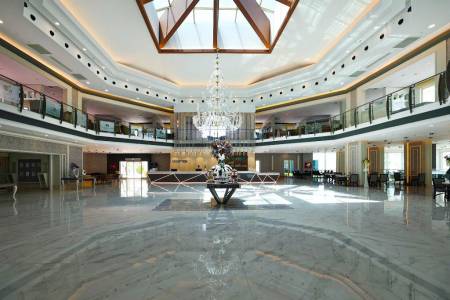 CRYSTAL PARAISO AQUA COLLECTION Lobby
