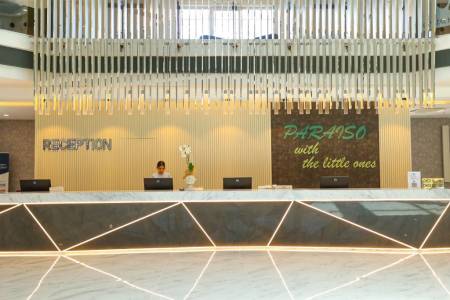 CRYSTAL PARAISO AQUA COLLECTION Lobby