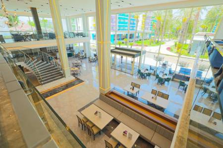 CRYSTAL PARAISO AQUA COLLECTION Lobby