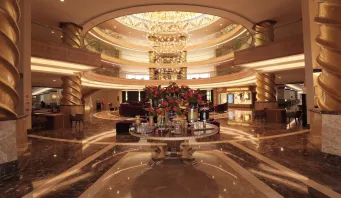 CRYSTAL PRESTIGE PEARL COLLECTION Lobby