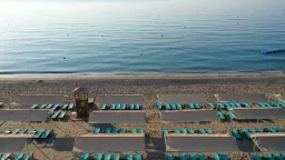 CRYSTAL PRESTIGE PEARL COLLECTION Pools & Beach