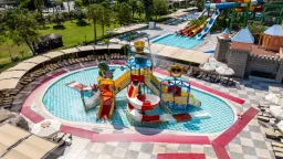 CRYSTAL PRESTIGE PEARL COLLECTION Pools & Beach