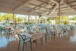 CRYSTAL PRESTIGE PEARL COLLECTION Restaurants