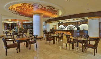 CRYSTAL SUNSET PEARL COLLECTION Restaurants