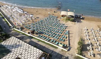 CRYSTAL SUNSET PEARL COLLECTION Pools & Beach