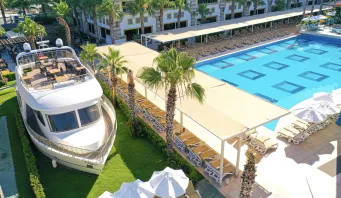 CRYSTAL SUNSET PEARL COLLECTION Pools & Beach