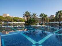 CRYSTAL TAT PEARL COLLECTION Pools & Beach