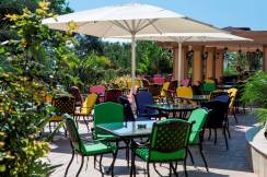 CRYSTAL TAT PEARL COLLECTION Restaurants