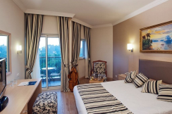 CRYSTAL TAT PEARL COLLECTION Rooms