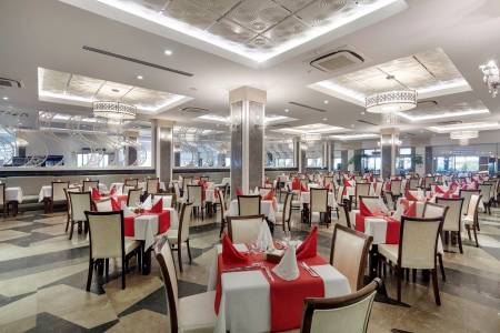 CRYSTAL WATERWORLD AQUA COLLECTION Restaurants
