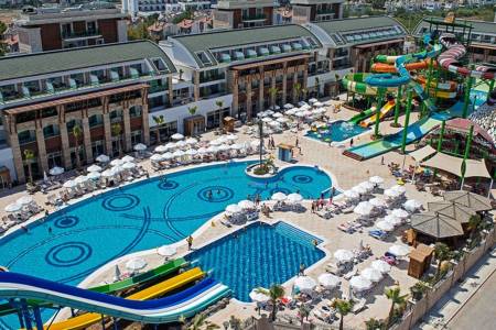 CRYSTAL WATERWORLD AQUA COLLECTION Activities