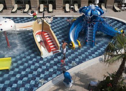 CRYSTAL WATERWORLD AQUA COLLECTION Activities