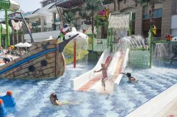 CRYSTAL WATERWORLD AQUA COLLECTION Mini Club