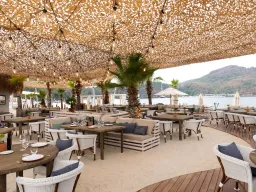 D MARIS BAY Restaurants