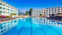 DAIMA BIZ HOTEL Pools & Beach