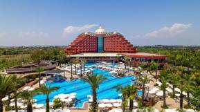 DELPHIN PALACE Pools & Beach