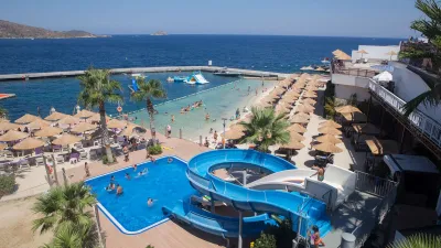 DELTA HOTELS BY MARRIOTT BODRUM Pools & Beach
