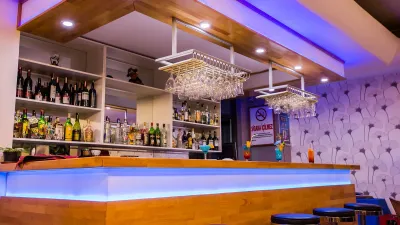 DERICI HOTEL Bars