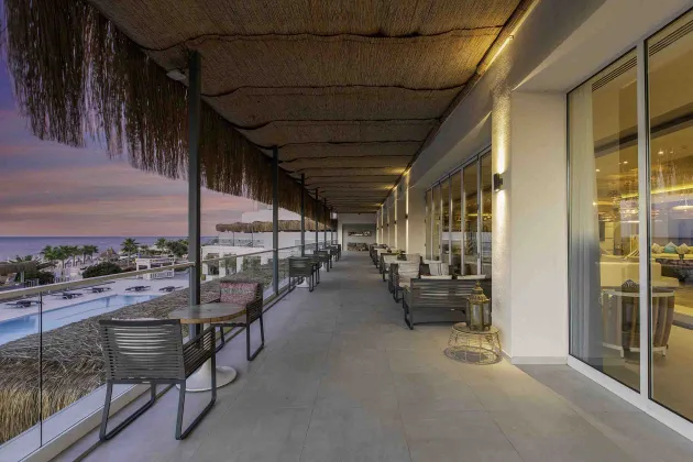 DESIGN PLUS SEYA BEACH Restaurants