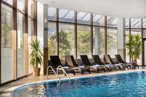 DEVIN SPA HOTEL Pools & Beach