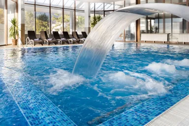 DEVIN SPA HOTEL Pools & Beach