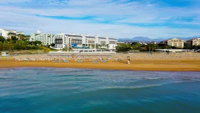 DIAMOND DE LUXE HOTEL - SPA Pools & Beach