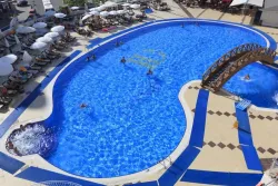 DIAMOND HILL RESORT Pools & Beach