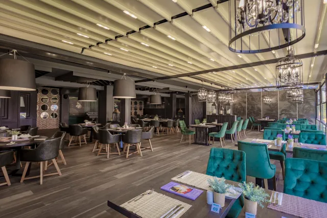 DIT EVRIKA BEACH CLUB HOTEL Restaurants