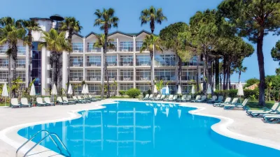 DOBEDAN WORLD PALACE Pools & Beach