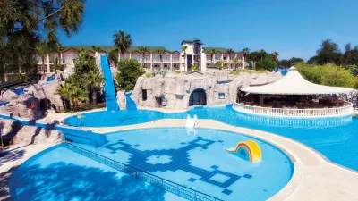 DOBEDAN WORLD PALACE Pools & Beach