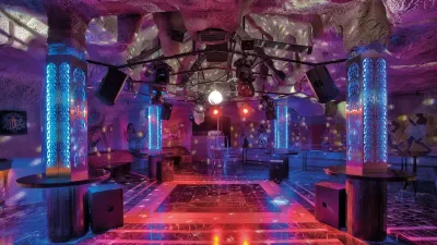 DOBEDAN WORLD PALACE Bars