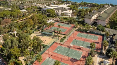 DOBEDAN WORLD PALACE Activities
