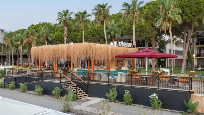 DOBEDAN WORLD PALACE Bars