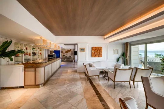 DOLCE HOTELS - RESORTS BY WYNDHAM Bars