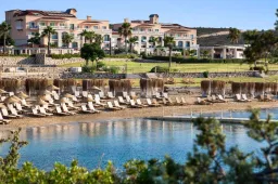 DOLCE HOTELS - RESORTS BY WYNDHAM Pools & Beach