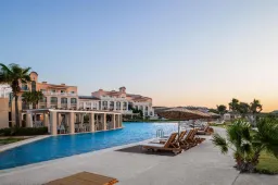 DOLCE HOTELS - RESORTS BY WYNDHAM Pools & Beach