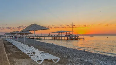DOSINIA LUXURY RESORT Pools & Beach