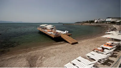 DRAGUT POINT NORTH HOTEL Pools & Beach