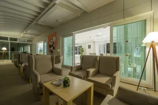 DRAGUT POINT SOUTH Lobby