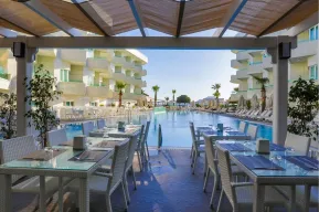 DRAGUT POINT SOUTH Restaurants